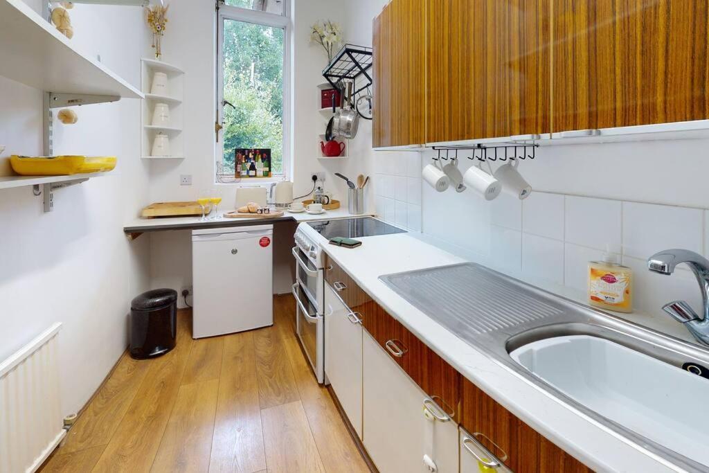 Spacious One Bedroom Flat West Hoathley Exteriér fotografie